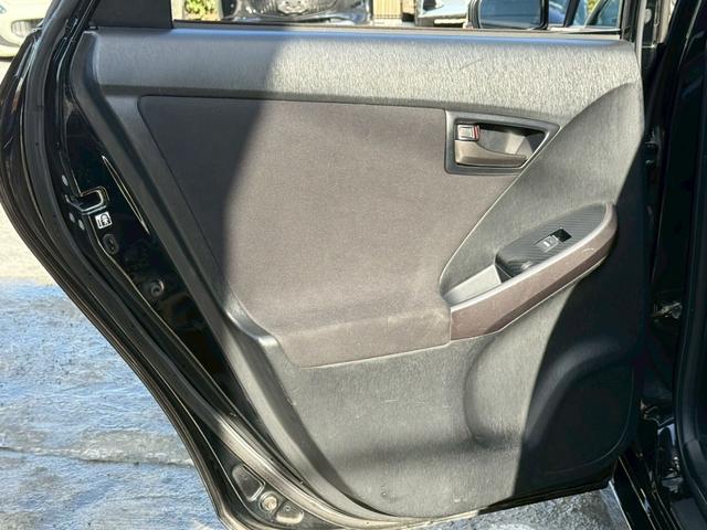 プリウス Ｓツーリングセレクション・Ｇ’ｓ　黒革調シートカバー　純正１８インチアルミ　ディーラー純正ナビ　フルセグＴＶ　バックモニター　Ｂｌｕｅｔｏｏｔｈ　スマートキー　プッシュスタート　スポーツモード　オートエアコン　オートライト　ＥＴＣ（29枚目）