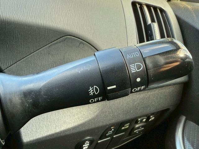 プリウス Ｓツーリングセレクション・Ｇ’ｓ　黒革調シートカバー　純正１８インチアルミ　ディーラー純正ナビ　フルセグＴＶ　バックモニター　Ｂｌｕｅｔｏｏｔｈ　スマートキー　プッシュスタート　スポーツモード　オートエアコン　オートライト　ＥＴＣ（47枚目）