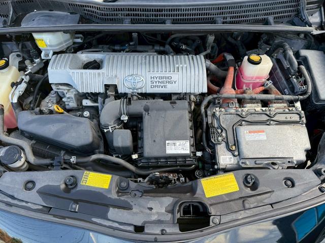 プリウス Ｓツーリングセレクション・Ｇ’ｓ　黒革調シートカバー　純正１８インチアルミ　ディーラー純正ナビ　フルセグＴＶ　バックモニター　Ｂｌｕｅｔｏｏｔｈ　スマートキー　プッシュスタート　スポーツモード　オートエアコン　オートライト　ＥＴＣ（71枚目）
