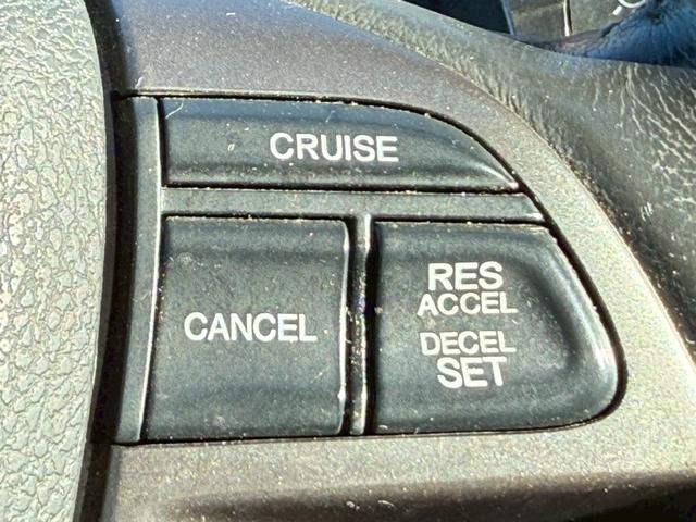 オデッセイ アブソルート　サンルーフ　ＲＳＲ車高調　社外テール　マフラーエンド　アラウンドビューモニター　パワーシート　クルーズコントロール　黒革ハーフレザーシート　パドルシフト　スマートキー　純正１８インチアルミ　ＥＴＣ（16枚目）