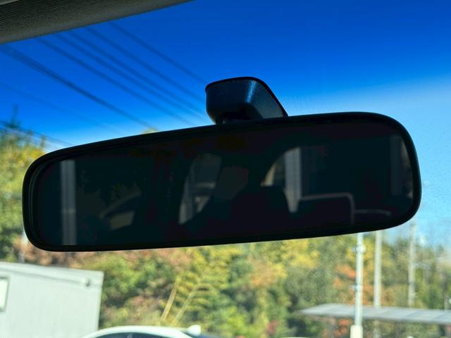 オデッセイ アブソルート　サンルーフ　ＲＳＲ車高調　社外テール　マフラーエンド　アラウンドビューモニター　パワーシート　クルーズコントロール　黒革ハーフレザーシート　パドルシフト　スマートキー　純正１８インチアルミ　ＥＴＣ（38枚目）