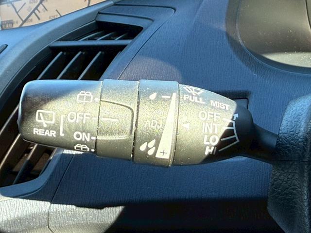 オデッセイ アブソルート　サンルーフ　ＲＳＲ車高調　社外テール　マフラーエンド　アラウンドビューモニター　パワーシート　クルーズコントロール　黒革ハーフレザーシート　パドルシフト　スマートキー　純正１８インチアルミ　ＥＴＣ（39枚目）