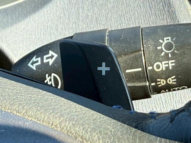 オデッセイ アブソルート　サンルーフ　ＲＳＲ車高調　社外テール　マフラーエンド　アラウンドビューモニター　パワーシート　クルーズコントロール　黒革ハーフレザーシート　パドルシフト　スマートキー　純正１８インチアルミ　ＥＴＣ（41枚目）