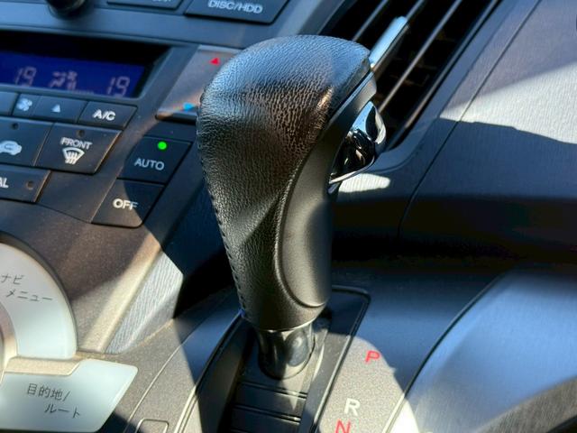 オデッセイ アブソルート　サンルーフ　ＲＳＲ車高調　社外テール　マフラーエンド　アラウンドビューモニター　パワーシート　クルーズコントロール　黒革ハーフレザーシート　パドルシフト　スマートキー　純正１８インチアルミ　ＥＴＣ（49枚目）