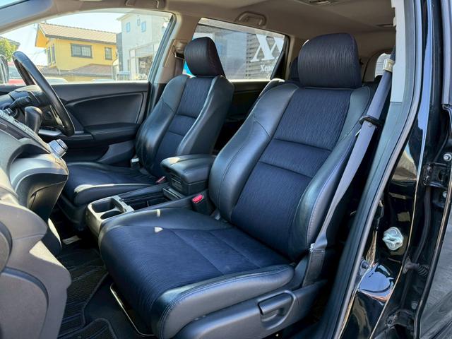 オデッセイ アブソルート　サンルーフ　ＲＳＲ車高調　社外テール　マフラーエンド　アラウンドビューモニター　パワーシート　クルーズコントロール　黒革ハーフレザーシート　パドルシフト　スマートキー　純正１８インチアルミ　ＥＴＣ（69枚目）