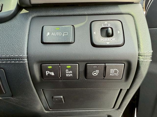 ＬＳ ＬＳ６００ｈＬ　エグゼクティブパッケージ　弊社デモカー　ＶＥＲＴＩＣＡＬ　ＤＯＯＯＲＳシザーズドア　社外鍛造２２インチアルミ　サンルーフ　サスコン　フリップダウンモニター　マークレビンソン　黒革シート　シートベンチレーション　レダクルＢＳＭ（15枚目）