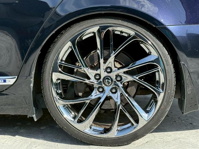 ＬＳ ＬＳ６００ｈＬ　エグゼクティブパッケージ　弊社デモカー　ＶＥＲＴＩＣＡＬ　ＤＯＯＯＲＳシザーズドア　社外鍛造２２インチアルミ　サンルーフ　サスコン　フリップダウンモニター　マークレビンソン　黒革シート　シートベンチレーション　レダクルＢＳＭ（35枚目）