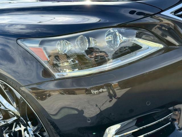 ＬＳ ＬＳ６００ｈＬ　エグゼクティブパッケージ　弊社デモカー　ＶＥＲＴＩＣＡＬ　ＤＯＯＯＲＳシザーズドア　社外鍛造２２インチアルミ　サンルーフ　サスコン　フリップダウンモニター　マークレビンソン　黒革シート　シートベンチレーション　レダクルＢＳＭ（68枚目）