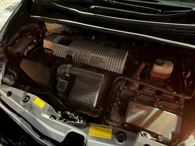 プリウス S 禁煙車 ブリッツ車高調 社外17インチアルミ ヘッドライトインナーブラック 後期テールブラックアウト エアコンパネルLED打ち込み ディーラー純正ナビ バックモニターフルセグTV スマートキー ETC(22枚目)