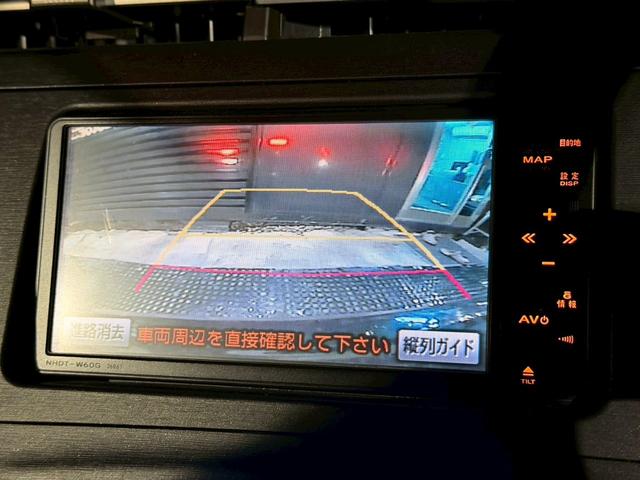 プリウス S 禁煙車 ブリッツ車高調 社外17インチアルミ ヘッドライトインナーブラック 後期テールブラックアウト エアコンパネルLED打ち込み ディーラー純正ナビ バックモニターフルセグTV スマートキー ETC(67枚目)