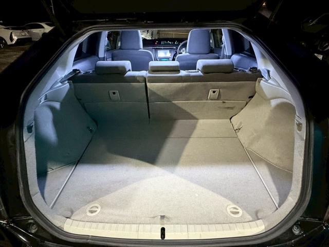 プリウス S 禁煙車 ブリッツ車高調 社外17インチアルミ ヘッドライトインナーブラック 後期テールブラックアウト エアコンパネルLED打ち込み ディーラー純正ナビ バックモニターフルセグTV スマートキー ETC(80枚目)