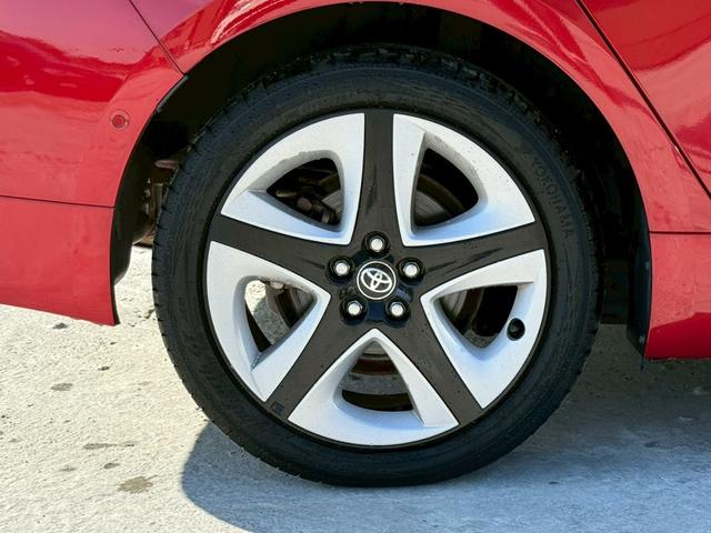 プリウス Ａツーリングセレクション　禁煙車　黒革シート　レーダークルーズコントロール　ヘッドアップディスプレイ　ブラインドスポットアシスト　シートヒーター　純正９インチナビ　バックモニター　フルセグＴＶ　スマートキー　プッシュスタート（22枚目）