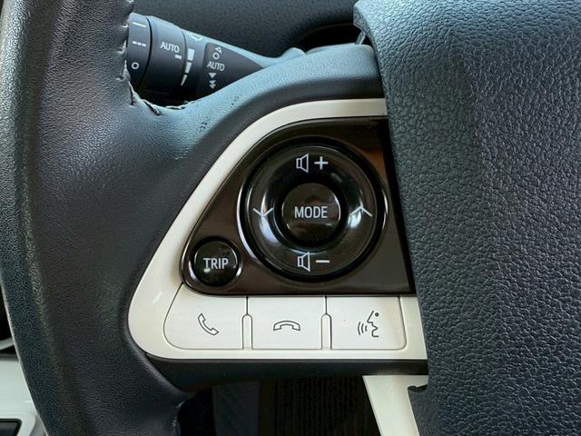 プリウス Ａツーリングセレクション　禁煙車　黒革シート　レーダークルーズコントロール　ヘッドアップディスプレイ　ブラインドスポットアシスト　シートヒーター　純正９インチナビ　バックモニター　フルセグＴＶ　スマートキー　プッシュスタート（35枚目）