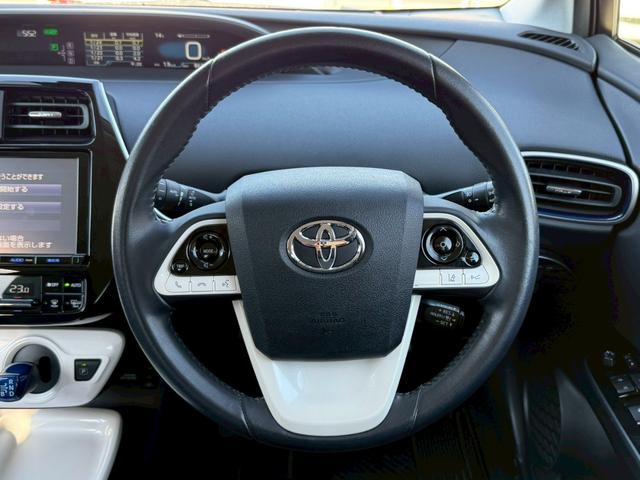 プリウス Ａツーリングセレクション　禁煙車　黒革シート　レーダークルーズコントロール　ヘッドアップディスプレイ　ブラインドスポットアシスト　シートヒーター　純正９インチナビ　バックモニター　フルセグＴＶ　スマートキー　プッシュスタート（40枚目）