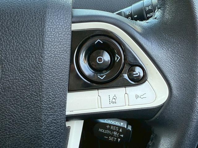 プリウス Ａツーリングセレクション　禁煙車　黒革シート　レーダークルーズコントロール　ヘッドアップディスプレイ　ブラインドスポットアシスト　シートヒーター　純正９インチナビ　バックモニター　フルセグＴＶ　スマートキー　プッシュスタート（49枚目）