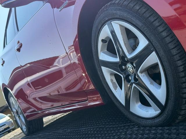 プリウス Ａツーリングセレクション　禁煙車　黒革シート　レーダークルーズコントロール　ヘッドアップディスプレイ　ブラインドスポットアシスト　シートヒーター　純正９インチナビ　バックモニター　フルセグＴＶ　スマートキー　プッシュスタート（52枚目）