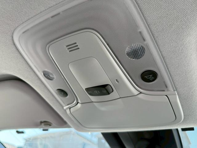 プリウス Ａツーリングセレクション　禁煙車　黒革シート　レーダークルーズコントロール　ヘッドアップディスプレイ　ブラインドスポットアシスト　シートヒーター　純正９インチナビ　バックモニター　フルセグＴＶ　スマートキー　プッシュスタート（70枚目）
