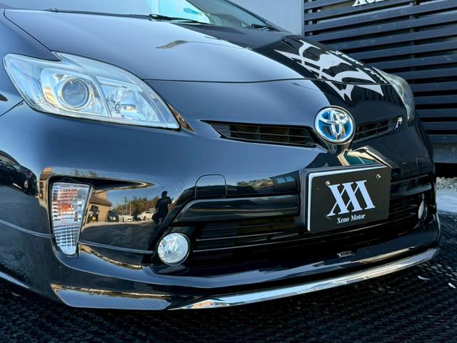 プリウス Ｓ　禁煙車　フルエアロ　ロクサーニ１９インチアルミ　スモークテール　ディーラー純正ナビ　バックモニター　フルセグＴＶ　Ｂｌｕｅｔｏｏｔｈ　スマートキー　プッシュスタート　ＥＴＣ　オールペイント２０２（13枚目）