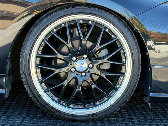 プリウス Ｓ　禁煙車　フルエアロ　ロクサーニ１９インチアルミ　スモークテール　ディーラー純正ナビ　バックモニター　フルセグＴＶ　Ｂｌｕｅｔｏｏｔｈ　スマートキー　プッシュスタート　ＥＴＣ　オールペイント２０２（28枚目）