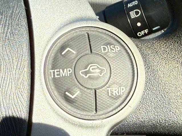 プリウス Ｓ　禁煙車　フルエアロ　ロクサーニ１９インチアルミ　スモークテール　ディーラー純正ナビ　バックモニター　フルセグＴＶ　Ｂｌｕｅｔｏｏｔｈ　スマートキー　プッシュスタート　ＥＴＣ　オールペイント２０２（46枚目）