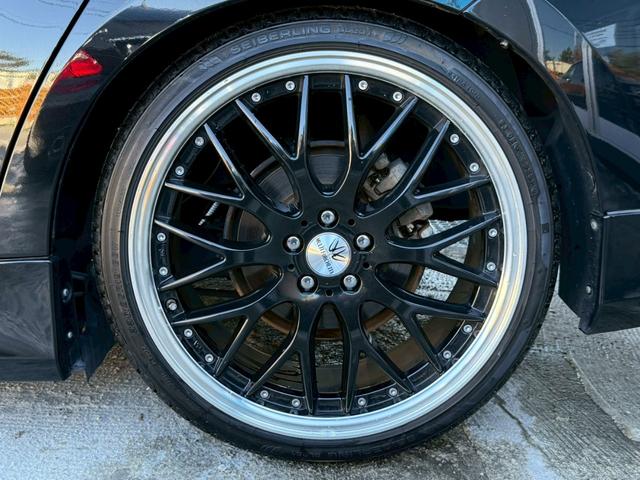 プリウス Ｓ　禁煙車　フルエアロ　ロクサーニ１９インチアルミ　スモークテール　ディーラー純正ナビ　バックモニター　フルセグＴＶ　Ｂｌｕｅｔｏｏｔｈ　スマートキー　プッシュスタート　ＥＴＣ　オールペイント２０２（68枚目）