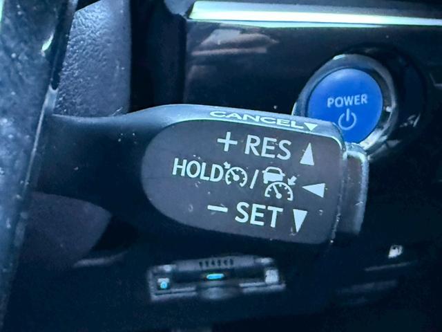 プリウス Ａプレミアム　ツーリングセレクション　１１．６インチデカナビ　ＪＢＬサウンドシステム　黒革シート　シートベンチレーション　アラウンドビューモニター　ヘッドアップディスプレイ　ブラインドスポットアシスト　レーダークルーズコントロール　ＥＴＣ（32枚目）