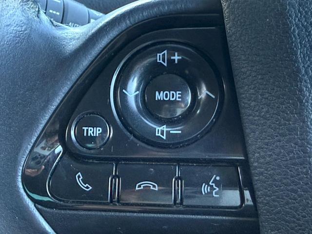 プリウス Ａプレミアム　ツーリングセレクション　１１．６インチデカナビ　ＪＢＬサウンドシステム　黒革シート　シートベンチレーション　アラウンドビューモニター　ヘッドアップディスプレイ　ブラインドスポットアシスト　レーダークルーズコントロール　ＥＴＣ（42枚目）