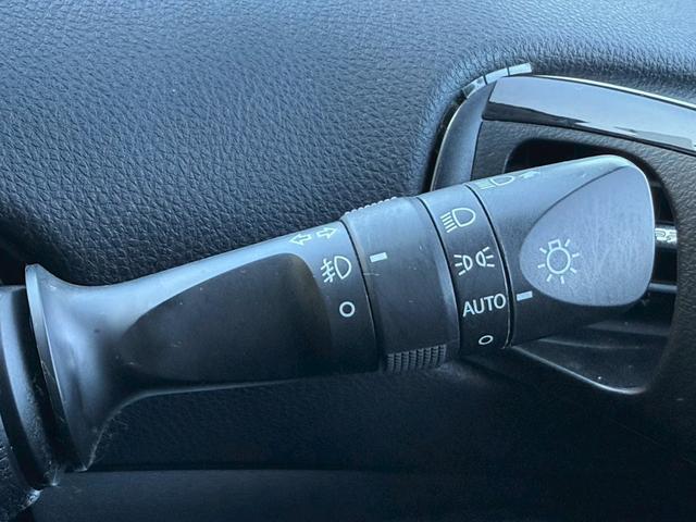 プリウス Ａプレミアム　ツーリングセレクション　１１．６インチデカナビ　ＪＢＬサウンドシステム　黒革シート　シートベンチレーション　アラウンドビューモニター　ヘッドアップディスプレイ　ブラインドスポットアシスト　レーダークルーズコントロール　ＥＴＣ（50枚目）