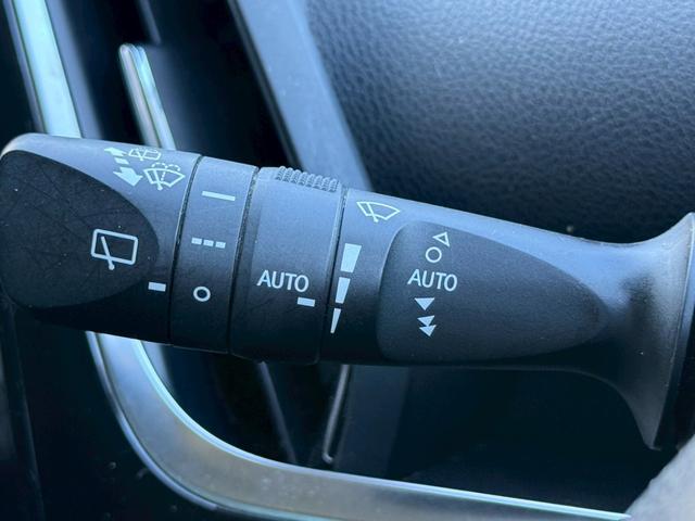 プリウス Ａプレミアム　ツーリングセレクション　１１．６インチデカナビ　ＪＢＬサウンドシステム　黒革シート　シートベンチレーション　アラウンドビューモニター　ヘッドアップディスプレイ　ブラインドスポットアシスト　レーダークルーズコントロール　ＥＴＣ（57枚目）