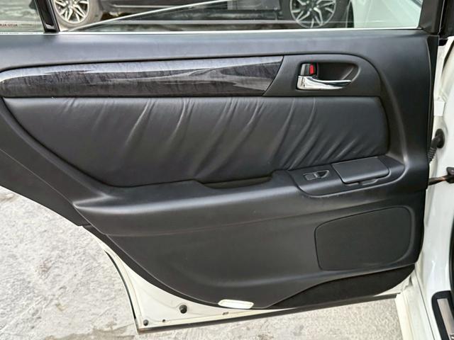 アリスト V300ベルテックスエディション 禁煙車 タイミングベルト交換済 サンルーフ 黒革シート フルエアロ HKS車高調 ブリッツマフラー クスコタワーバー ターボタイマー イカリングヘッド LEDテール 16インチメッキアルミ 純正ナビ(29枚目)