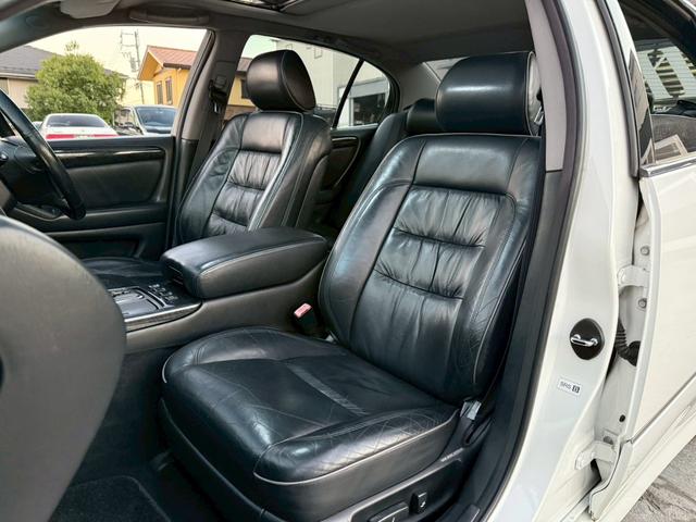 アリスト V300ベルテックスエディション 禁煙車 タイミングベルト交換済 サンルーフ 黒革シート フルエアロ HKS車高調 ブリッツマフラー クスコタワーバー ターボタイマー イカリングヘッド LEDテール 16インチメッキアルミ 純正ナビ(33枚目)