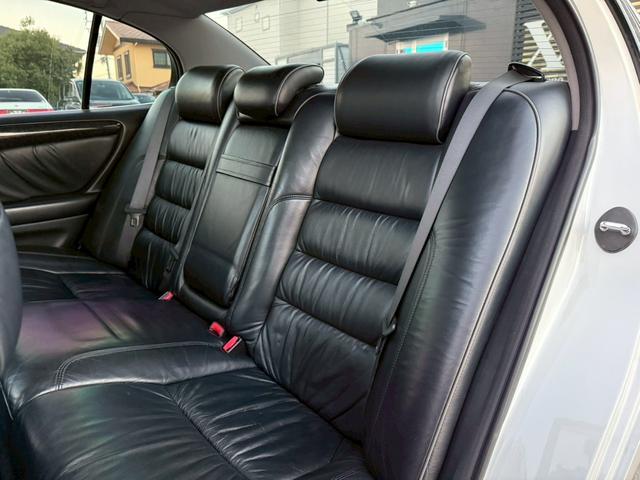 アリスト V300ベルテックスエディション 禁煙車 タイミングベルト交換済 サンルーフ 黒革シート フルエアロ HKS車高調 ブリッツマフラー クスコタワーバー ターボタイマー イカリングヘッド LEDテール 16インチメッキアルミ 純正ナビ(34枚目)