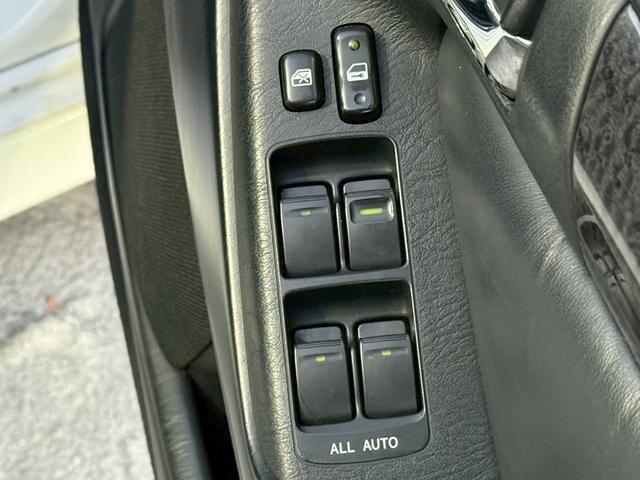 アリスト V300ベルテックスエディション 禁煙車 タイミングベルト交換済 サンルーフ 黒革シート フルエアロ HKS車高調 ブリッツマフラー クスコタワーバー ターボタイマー イカリングヘッド LEDテール 16インチメッキアルミ 純正ナビ(43枚目)