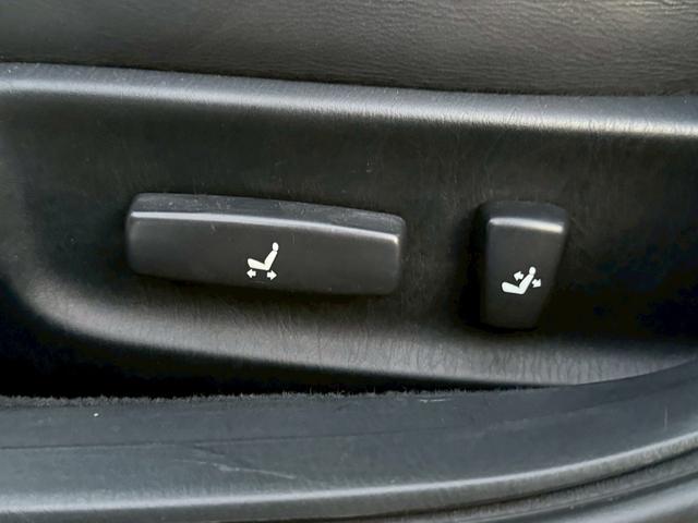 アリスト V300ベルテックスエディション 禁煙車 タイミングベルト交換済 サンルーフ 黒革シート フルエアロ HKS車高調 ブリッツマフラー クスコタワーバー ターボタイマー イカリングヘッド LEDテール 16インチメッキアルミ 純正ナビ(53枚目)