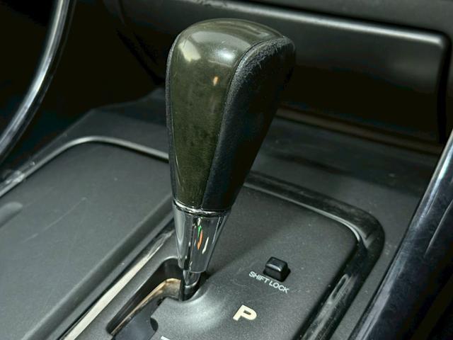 アリスト V300ベルテックスエディション 禁煙車 タイミングベルト交換済 サンルーフ 黒革シート フルエアロ HKS車高調 ブリッツマフラー クスコタワーバー ターボタイマー イカリングヘッド LEDテール 16インチメッキアルミ 純正ナビ(60枚目)