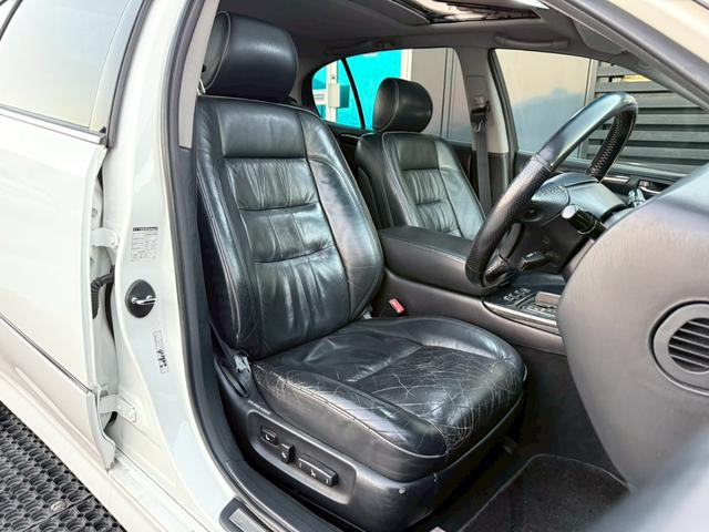 アリスト V300ベルテックスエディション 禁煙車 タイミングベルト交換済 サンルーフ 黒革シート フルエアロ HKS車高調 ブリッツマフラー クスコタワーバー ターボタイマー イカリングヘッド LEDテール 16インチメッキアルミ 純正ナビ(76枚目)