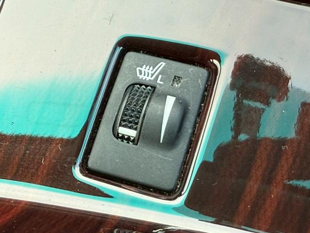 マークX 250G リラックスセレ・ブラックレザーリミテッド 禁煙車 黒革シート シートヒーター ウッドコンビハンドル パワーシート メーカー純正ナビ バックモニター フルセグTV Bluetooth スマートキー プッシュスタート ステアリングスイッチ ETC(14枚目)