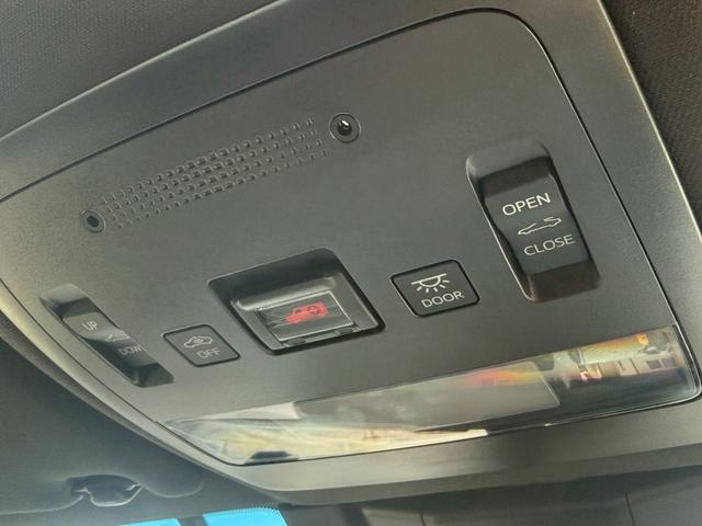 クラウンハイブリッド ＲＳアドバンス　Ｆｏｕｒ　禁煙車　サンルーフ　黒革シート　四駆モデル　純正エアロ　４本出しマフラー　シートベンチレーション　レーダークルーズ　メーカー純正ナビ　アラウンドビューモニターフルセグＴＶ　Ｂｌｕｅｔｏｏｔｈ　Ｐシート（66枚目）