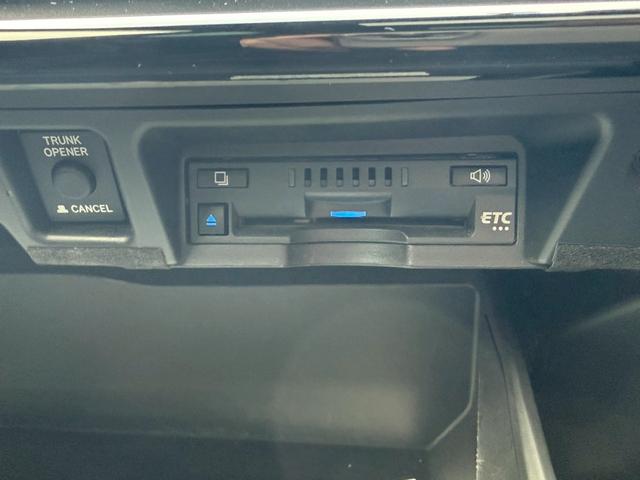 クラウンハイブリッド ＲＳアドバンス　Ｆｏｕｒ　禁煙車　サンルーフ　黒革シート　四駆モデル　純正エアロ　４本出しマフラー　シートベンチレーション　レーダークルーズ　メーカー純正ナビ　アラウンドビューモニターフルセグＴＶ　Ｂｌｕｅｔｏｏｔｈ　Ｐシート（68枚目）