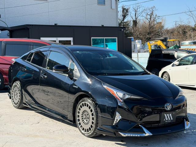 プリウス Ａプレミアム　ツーリングセレクション　禁煙車　フルエアロ　ＴＲＤ１８インチアルミ　黒革シート　レーダークルーズコントロール　ヘッドアップディスプレイ　ブラインドスポットアシスト　シートヒーター　パワーシート　オートマチックハイビーム（23枚目）