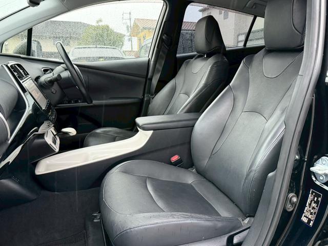 プリウス Ａプレミアム　ツーリングセレクション　禁煙車　フルエアロ　ＴＲＤ１８インチアルミ　黒革シート　レーダークルーズコントロール　ヘッドアップディスプレイ　ブラインドスポットアシスト　シートヒーター　パワーシート　オートマチックハイビーム（31枚目）