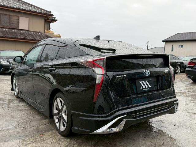 プリウス Ａプレミアム　ツーリングセレクション　禁煙車　フルエアロ　ＴＲＤ１８インチアルミ　黒革シート　レーダークルーズコントロール　ヘッドアップディスプレイ　ブラインドスポットアシスト　シートヒーター　パワーシート　オートマチックハイビーム（56枚目）
