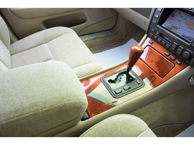 セルシオ C仕様 Fパッケージ ユーザー様買取車 禁煙車 ガレージ保管 最終後期モデル 純正マルチナビ バックカメラ エアサスコントローラー デジタルインナーミラー 全席パワーシート&ヒーター クルコン 純正フロアマット ETC(10枚目)