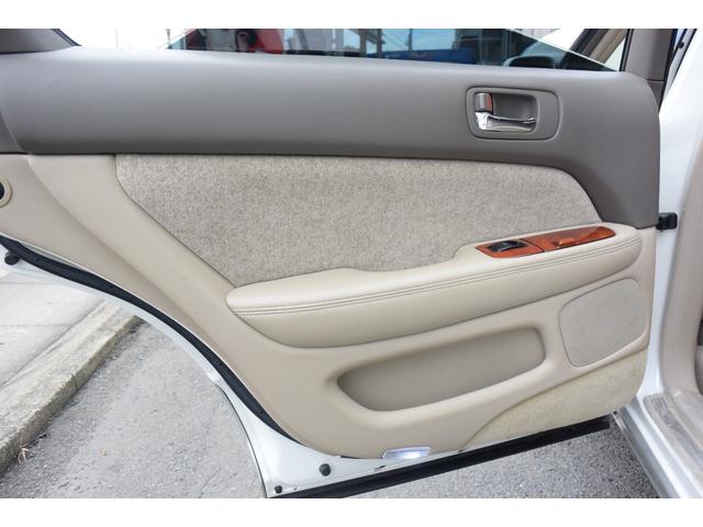 セルシオ C仕様 Fパッケージ ユーザー様買取車 禁煙車 ガレージ保管 最終後期モデル 純正マルチナビ バックカメラ エアサスコントローラー デジタルインナーミラー 全席パワーシート&ヒーター クルコン 純正フロアマット ETC(45枚目)