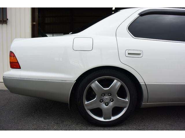 セルシオ C仕様 Fパッケージ ユーザー様買取車 禁煙車 ガレージ保管 最終後期モデル 純正マルチナビ バックカメラ エアサスコントローラー デジタルインナーミラー 全席パワーシート&ヒーター クルコン 純正フロアマット ETC(61枚目)