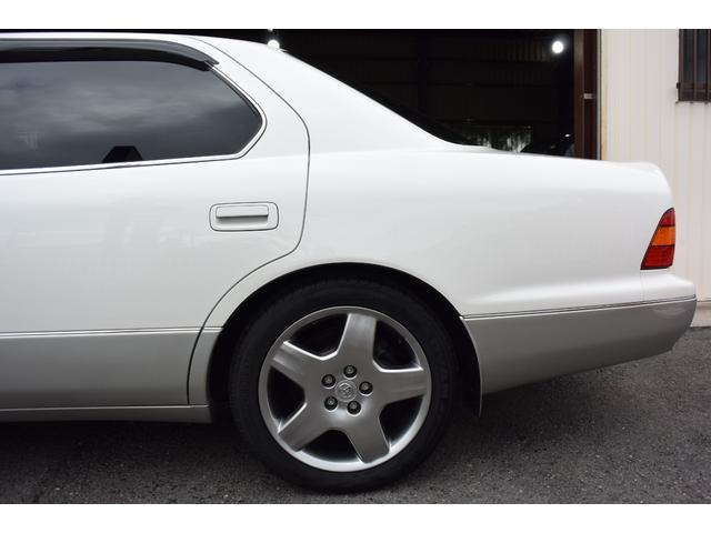 セルシオ C仕様 Fパッケージ ユーザー様買取車 禁煙車 ガレージ保管 最終後期モデル 純正マルチナビ バックカメラ エアサスコントローラー デジタルインナーミラー 全席パワーシート&ヒーター クルコン 純正フロアマット ETC(66枚目)