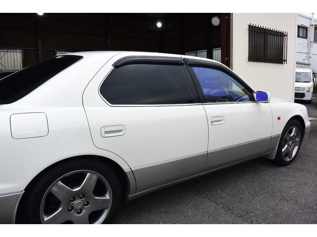 セルシオ C仕様 Fパッケージ ユーザー様買取車 禁煙車 ガレージ保管 最終後期モデル 純正マルチナビ バックカメラ エアサスコントローラー デジタルインナーミラー 全席パワーシート&ヒーター クルコン 純正フロアマット ETC(70枚目)