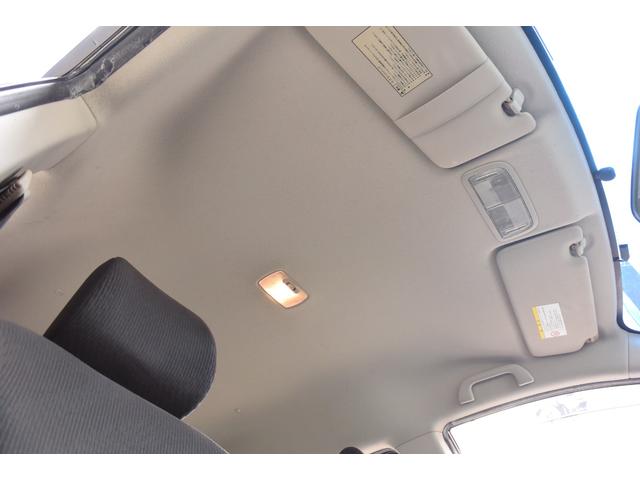 フリード Ｇ　エアロ　ユーザー様買取車　パワースライドドア　カロッツェリアナビ　バックカメラ　ＥＴＣ　キセノンヘッドライト　フロアマット　サイドバイザー　キーレスキー（17枚目）