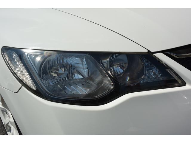シビック タイプＲ　ユーザー様買取車　６速ＭＴ　ブラックレカロ　ブレンボキャリパー　大型トランクスポイラー　純正１８インチＡＷ　ケンウッドナビ　地デジ　Ｂｌｕｅｔｏｏｔｈオーディオ　ＥＴＣ　プッシュスタート　無限バイザー（13枚目）