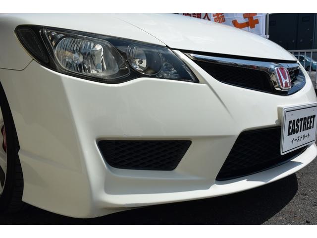 シビック タイプＲ　ユーザー様買取車　６速ＭＴ　ブラックレカロ　ブレンボキャリパー　大型トランクスポイラー　純正１８インチＡＷ　ケンウッドナビ　地デジ　Ｂｌｕｅｔｏｏｔｈオーディオ　ＥＴＣ　プッシュスタート　無限バイザー（24枚目）